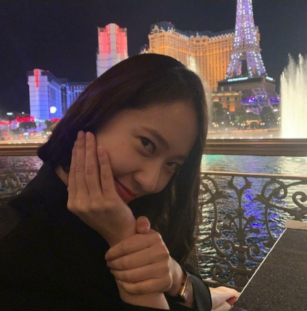 韩国美女图片 女歌手郑秀晶krystal私服街拍图片 9