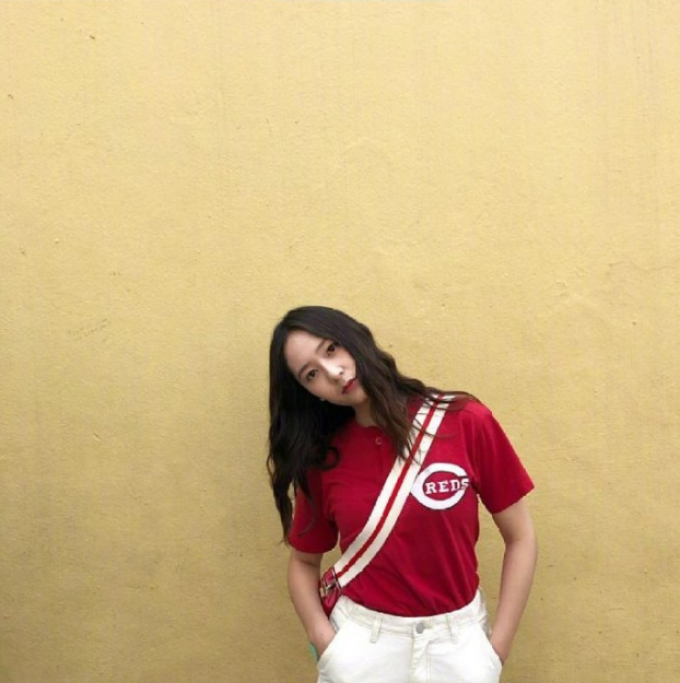 韩国美女图片 女歌手郑秀晶krystal私服街拍图片 13