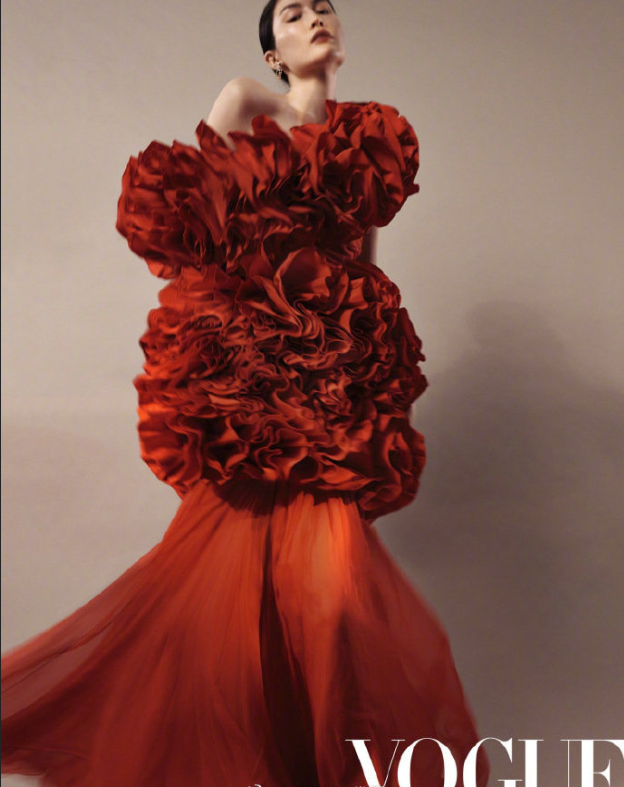 中国美女图片 超模何穗《Vogue》封面图片 9