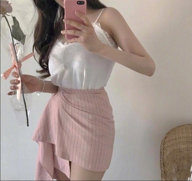 小性感女人味穿搭图片 8