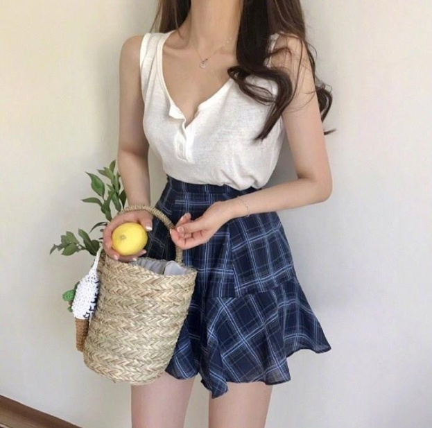 小性感女人味穿搭图片 13
