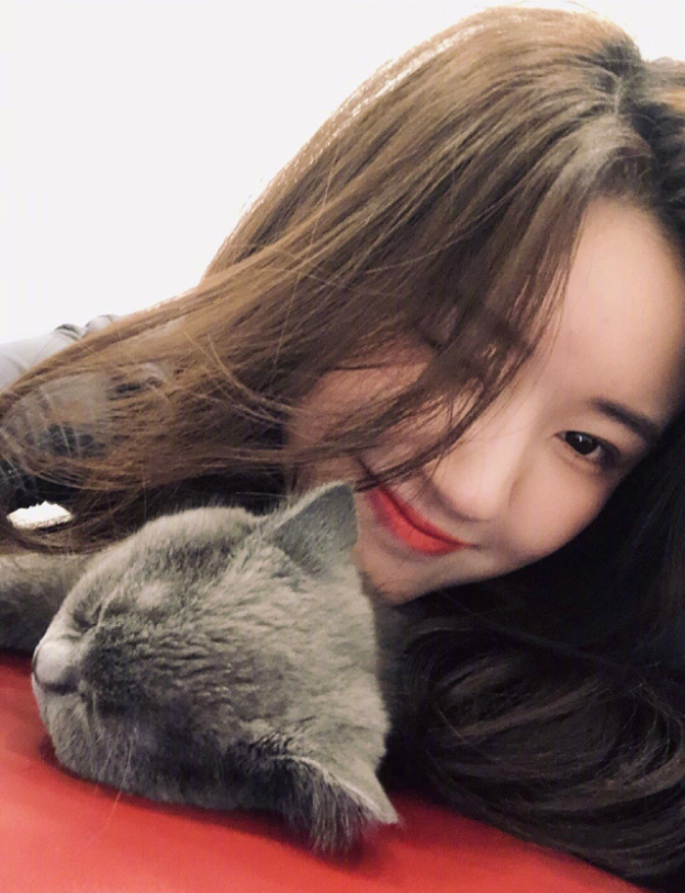 可爱到冒泡的清纯美女赵露思图片 11