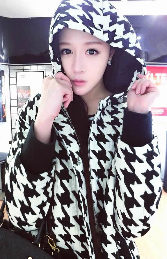 大眼睛女孩图片 漂亮女人自拍照图片