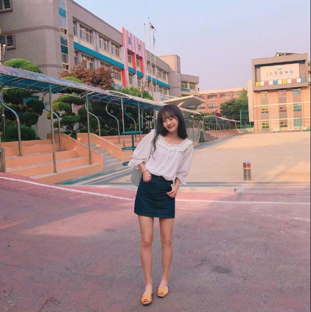 夏季穿搭裙子美女图片