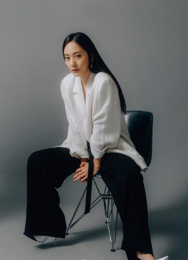 韩国美女图片 女歌手郑秀晶《Urbanlik》画报图片