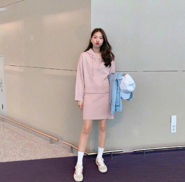 清纯美女图片 夏末初秋元气少女穿搭 4