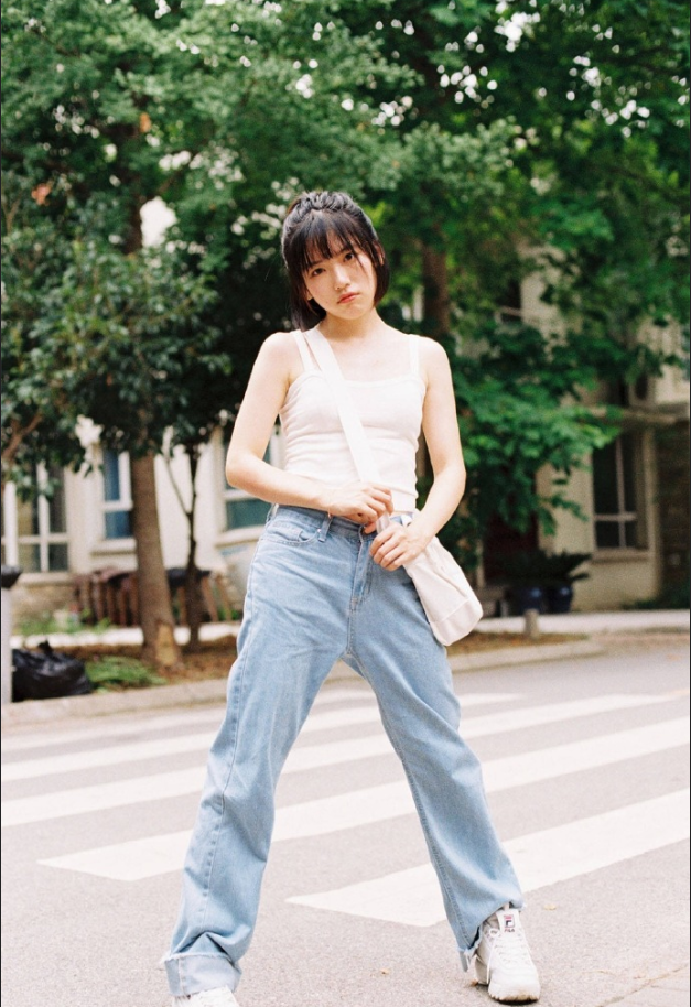 清纯美女生活照 短发女生唯美写真 9