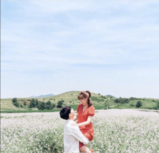 甜甜的旅拍婚纱照图片 6