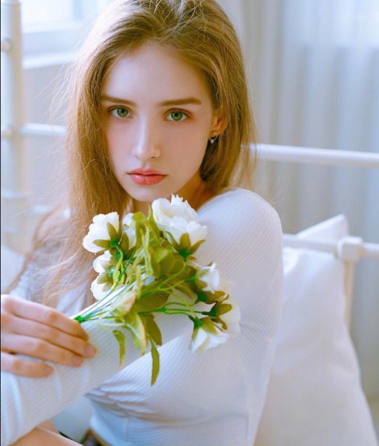 俄罗斯美女图片 麻豆Vanillllaicecream小仙女图片 12
