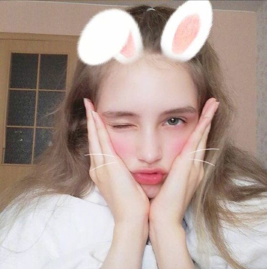 俄罗斯美少女Vanillllaicecream自拍照图片 8