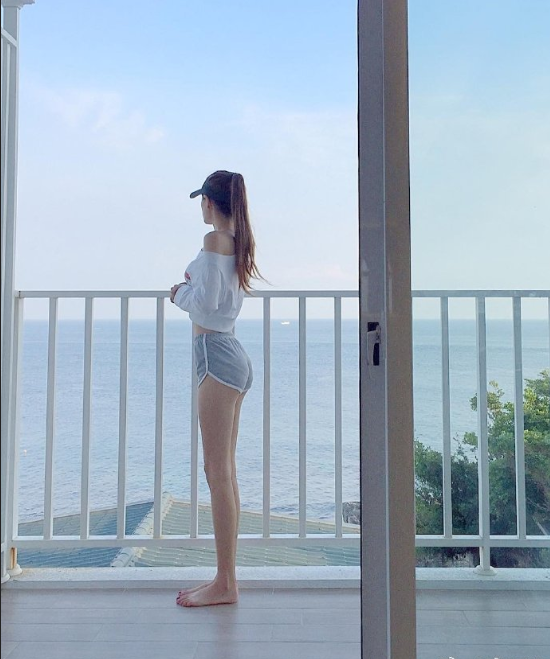 神仙大长腿美女图片 筷子腿图片 4
