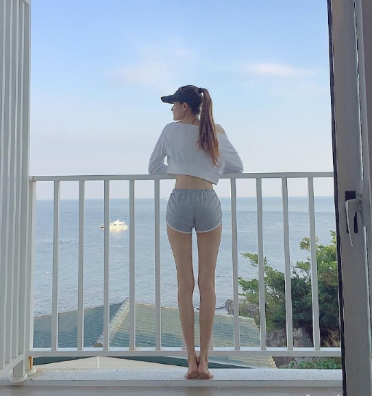 神仙大长腿美女图片 筷子腿图片 6