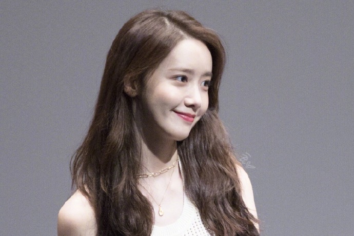亚洲美女图片 韩国美女明星林允儿电影EXIT感谢会 2