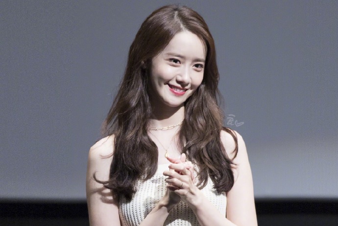 亚洲美女图片 韩国美女明星林允儿电影EXIT感谢会 5