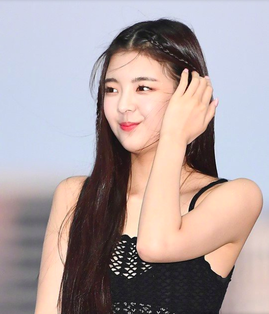 韩国美女图片 韩国女子团体ITZY机场图片 2