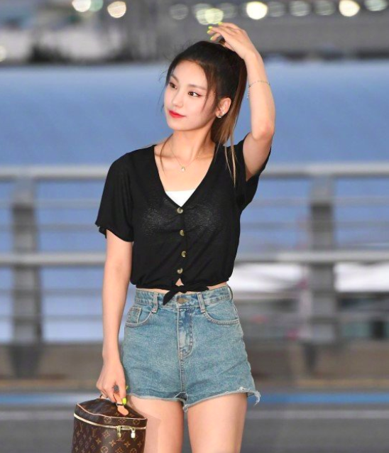 韩国美女图片 韩国女子团体ITZY机场图片 7