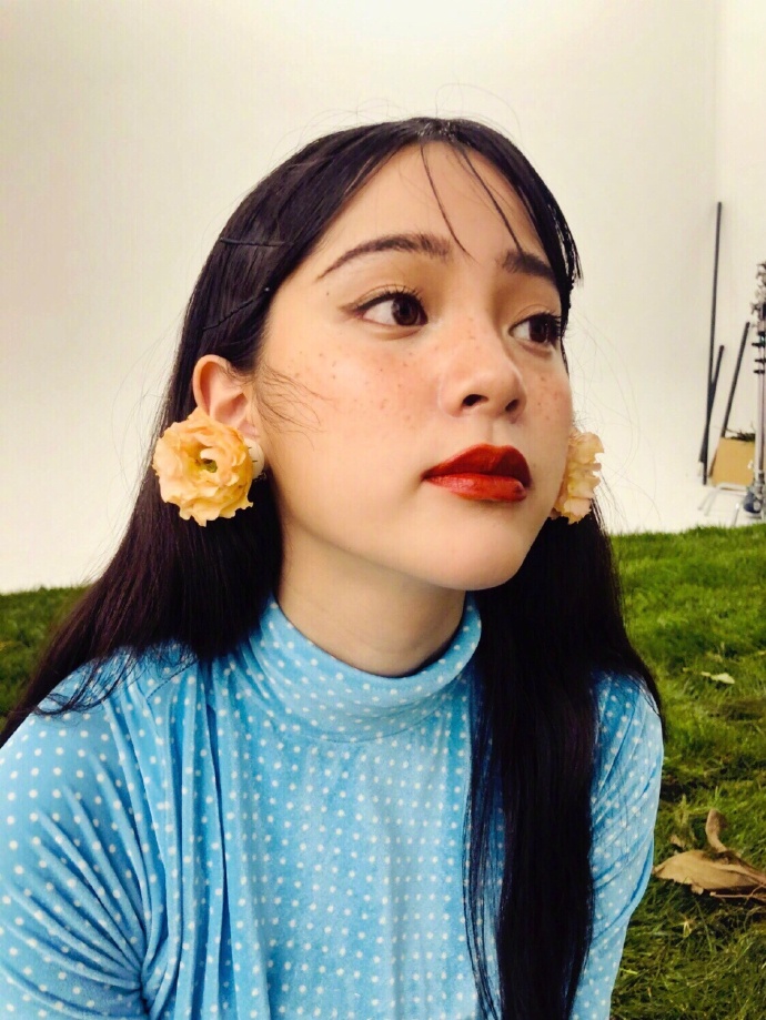 台湾美女图片 欧阳娜娜雀斑妆图片 3