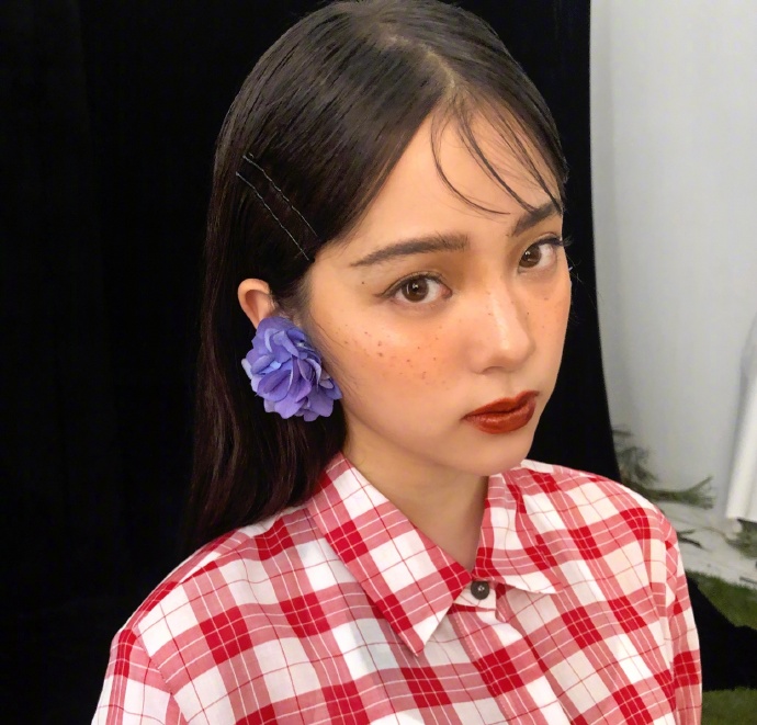 台湾美女图片 欧阳娜娜雀斑妆图片 5