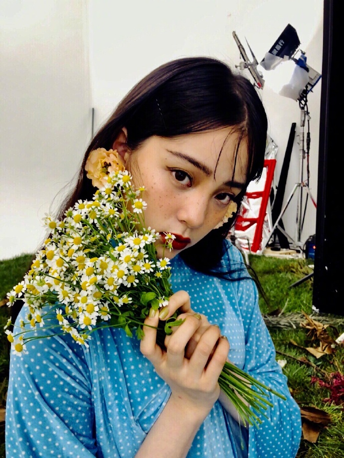 台湾美女图片 欧阳娜娜雀斑妆图片 8