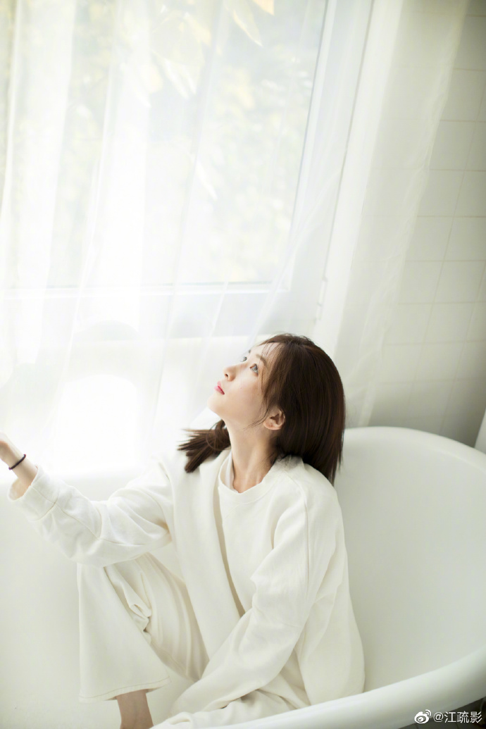 中国美女明星江疏影两千万福利健康的日光浴图 6