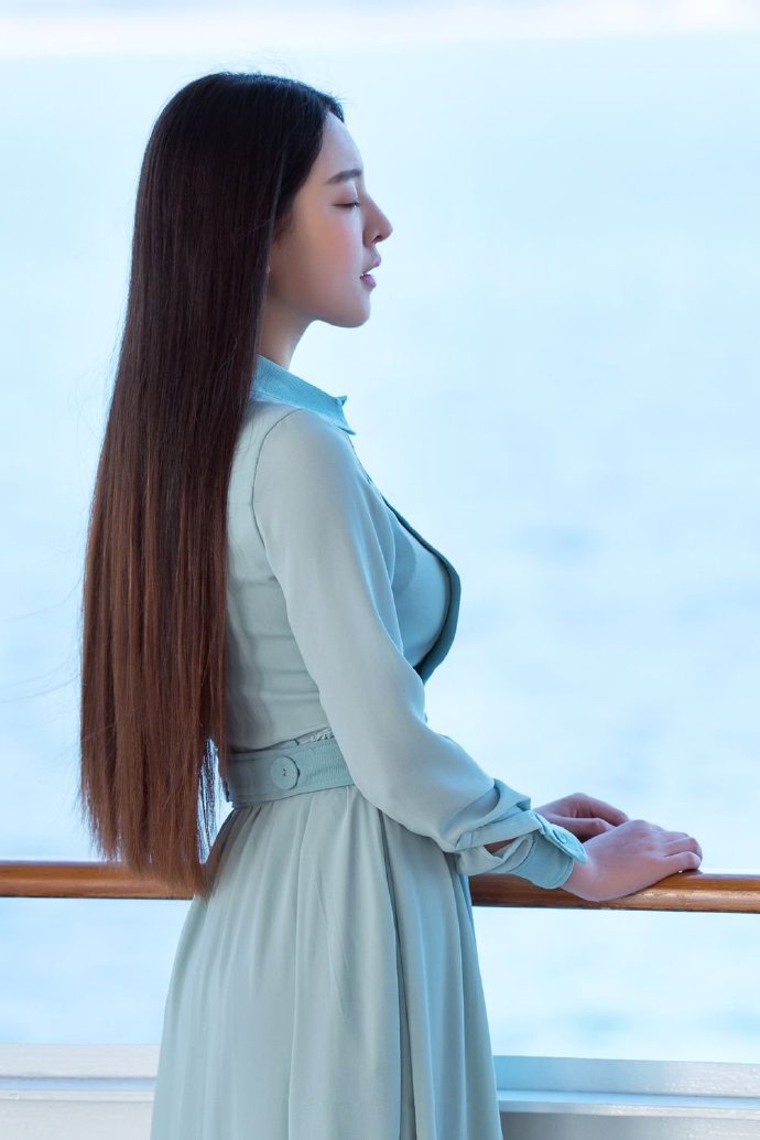 长直发宅男女神图片 清纯美女图片 2