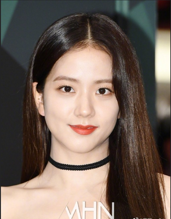 韩国美女图片 女团blackpink金智秀抹胸裙出席活动 5