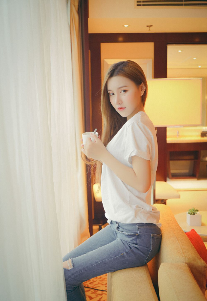 牛仔裤美女图片 青春美少女图片 2