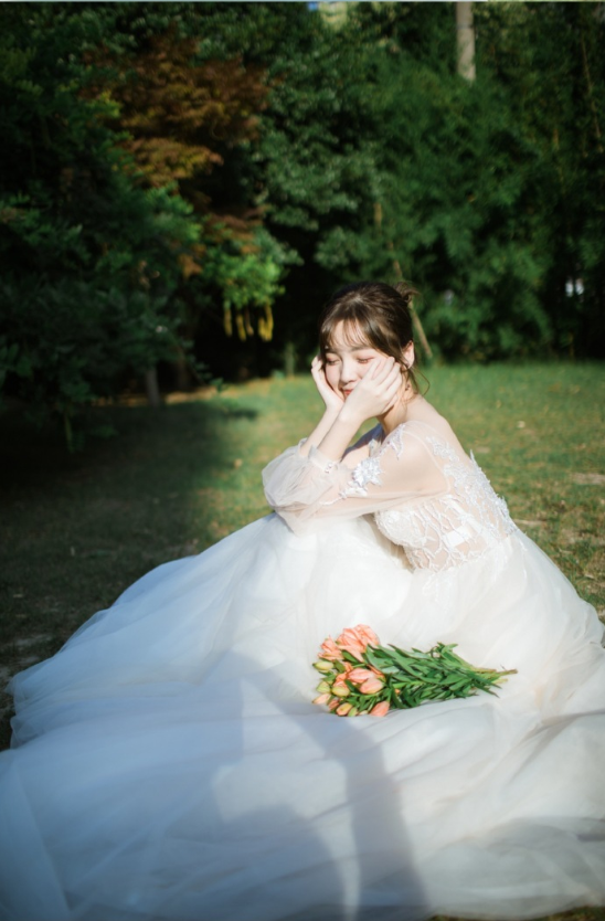 清纯美女毛省曈白色婚纱图片 14