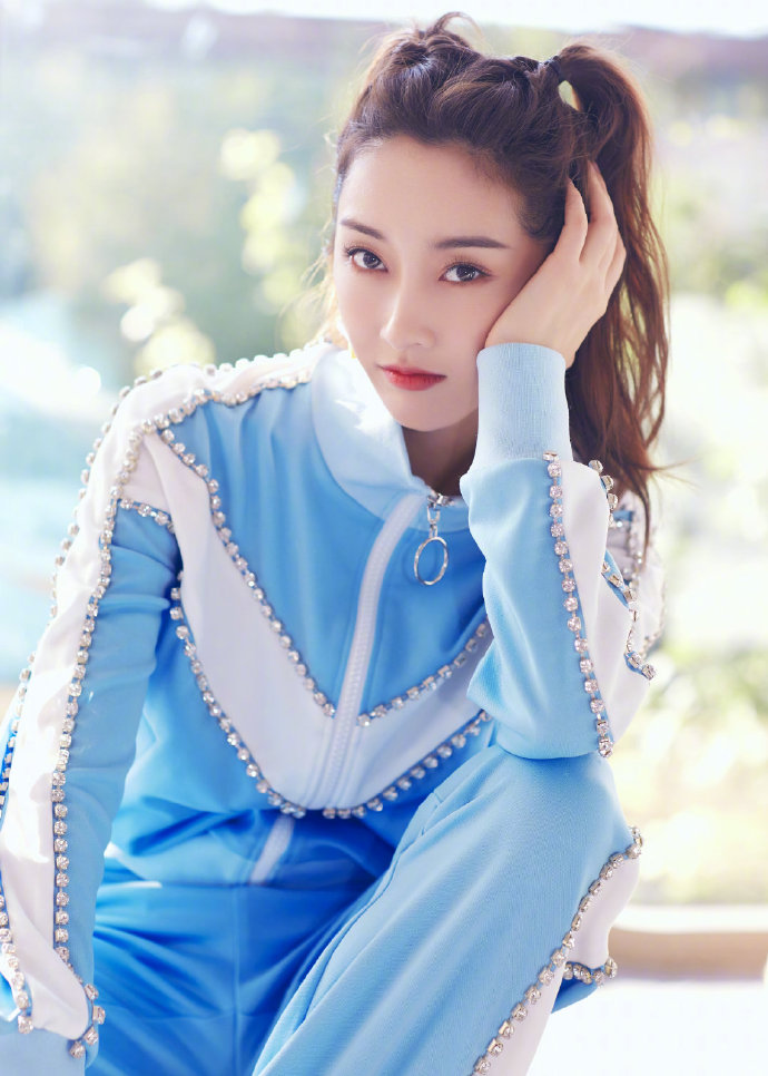 中国美女图片 女明星宣璐校园运动大片曝光 2