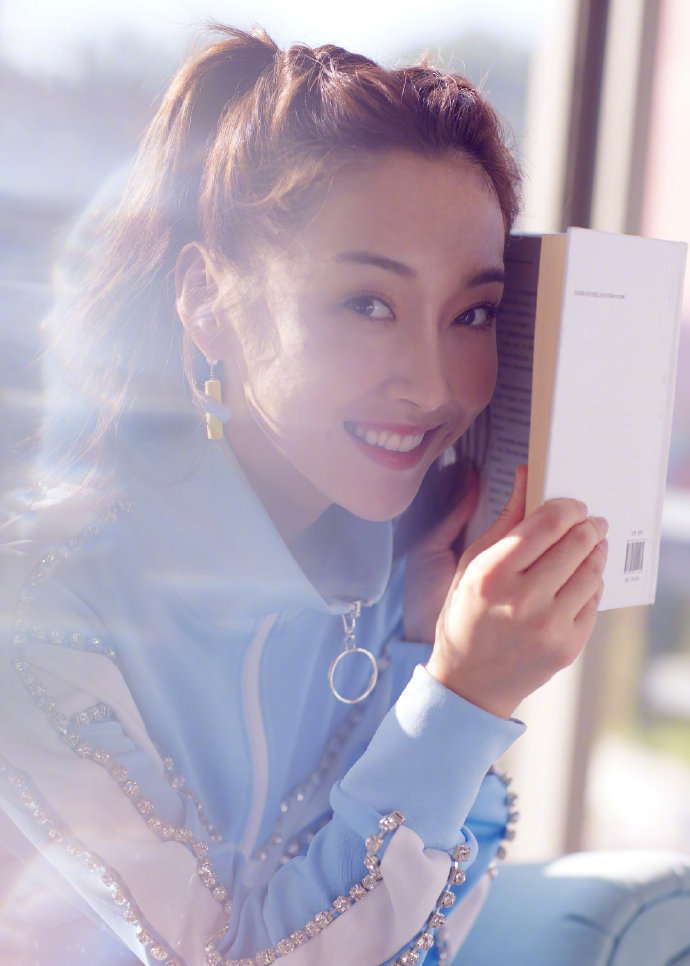 中国美女图片 女明星宣璐校园运动大片曝光 5