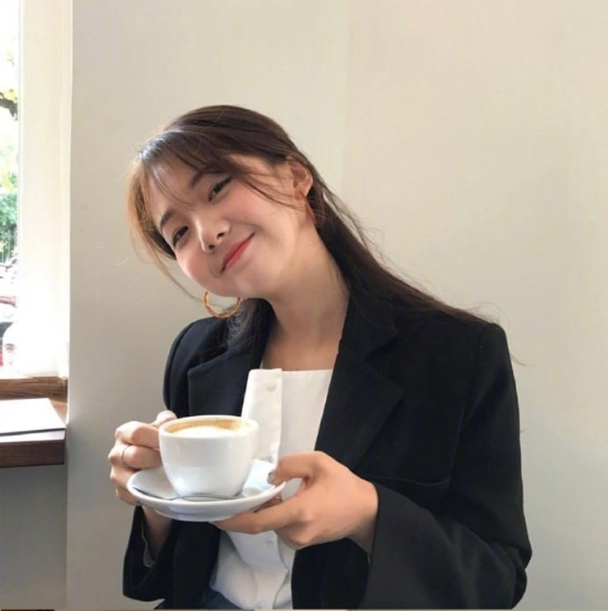 韩国美女图片 幸福笑容的甜美女孩图片 10