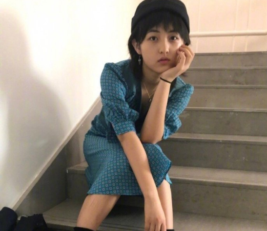 童星小美女图片 内地女演员张子枫穿搭合辑图片 16