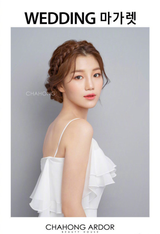 韩式婚纱照新娘发型图片 10