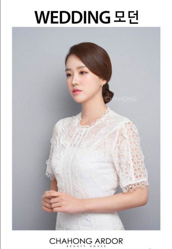 韩式婚纱照新娘发型图片 12