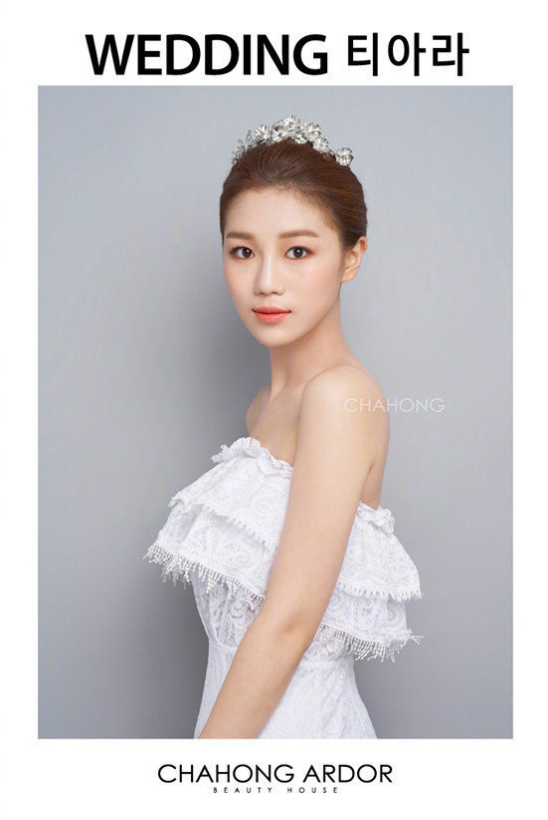 韩式婚纱照新娘发型图片 15