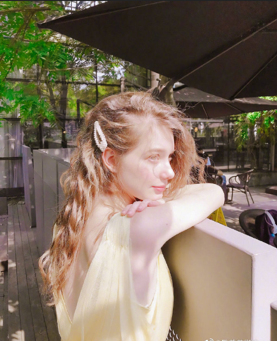 白俄罗斯美女模特Anastasia Cebulska图片 5