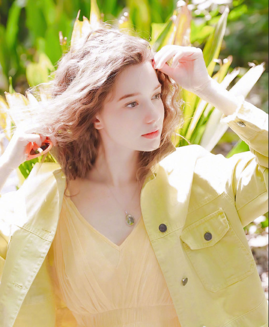 白俄罗斯美女模特Anastasia Cebulska图片 8