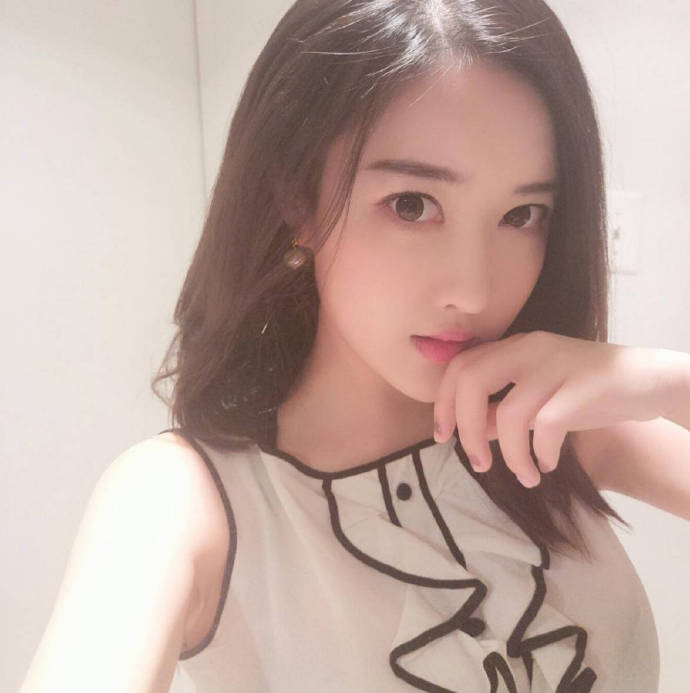 长发美女图片 清纯校花美女图片 2