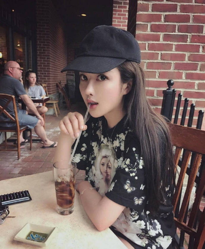 长发美女图片 清纯校花美女图片 3