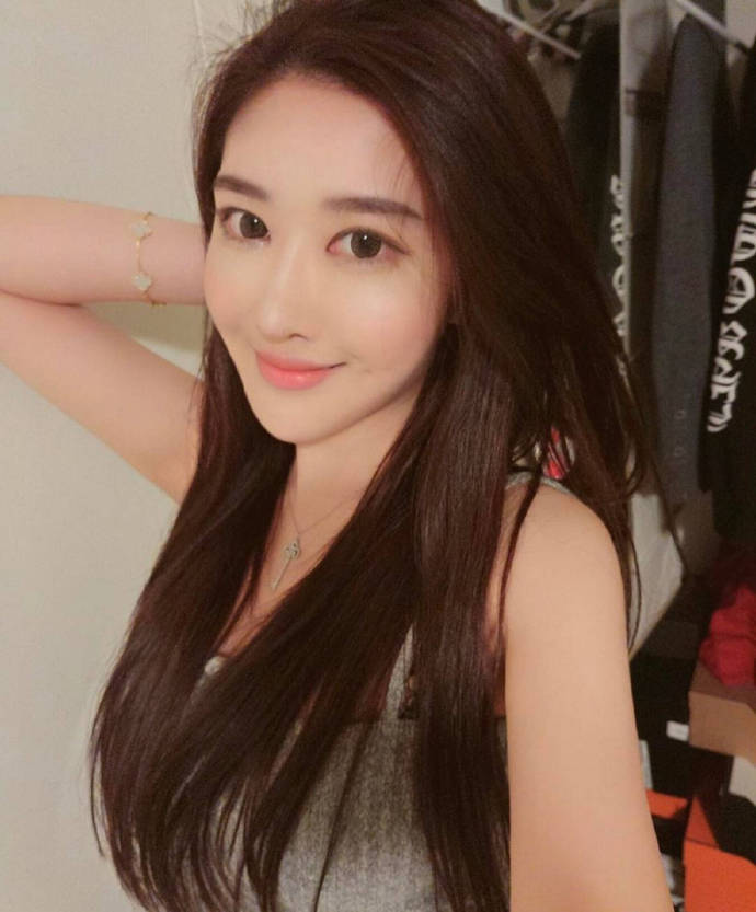 长发美女图片 清纯校花美女图片 4
