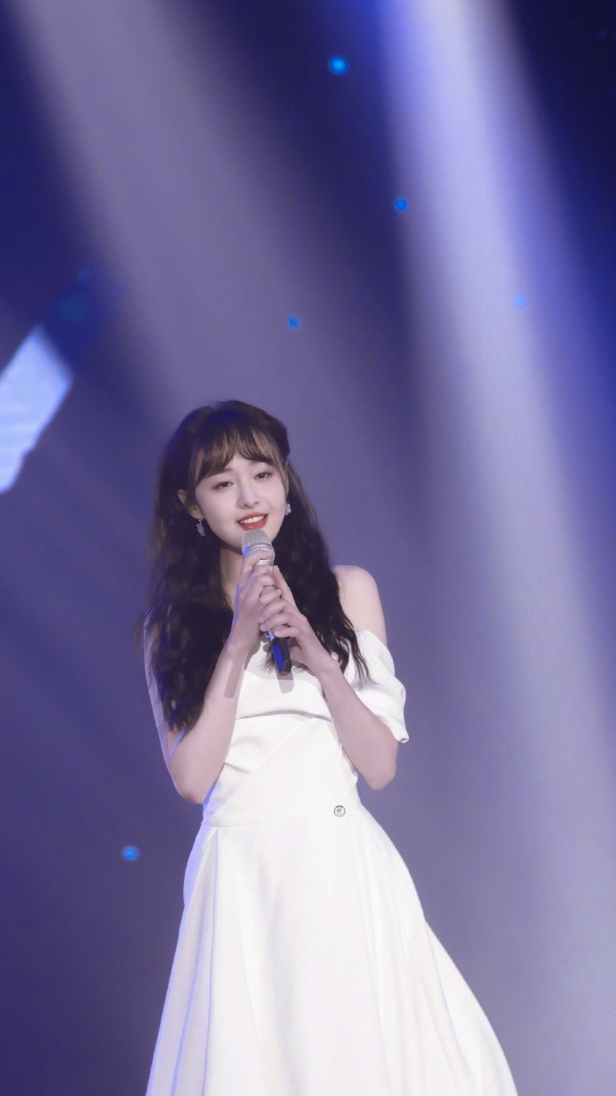 内地女明星郑爽十周年上海生日会图片 2