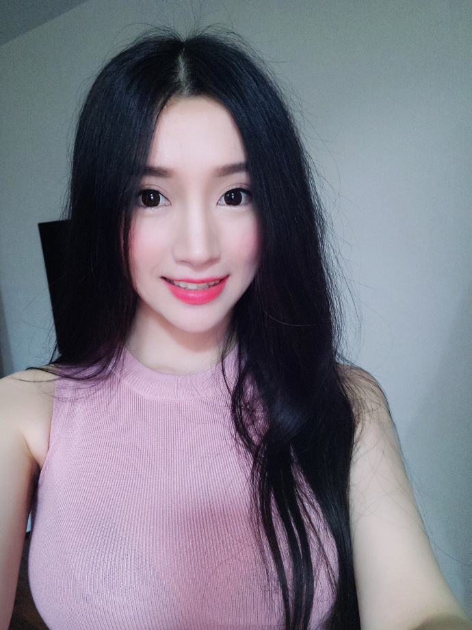 微胖女神图片 黑直长发美女自拍照图片 8