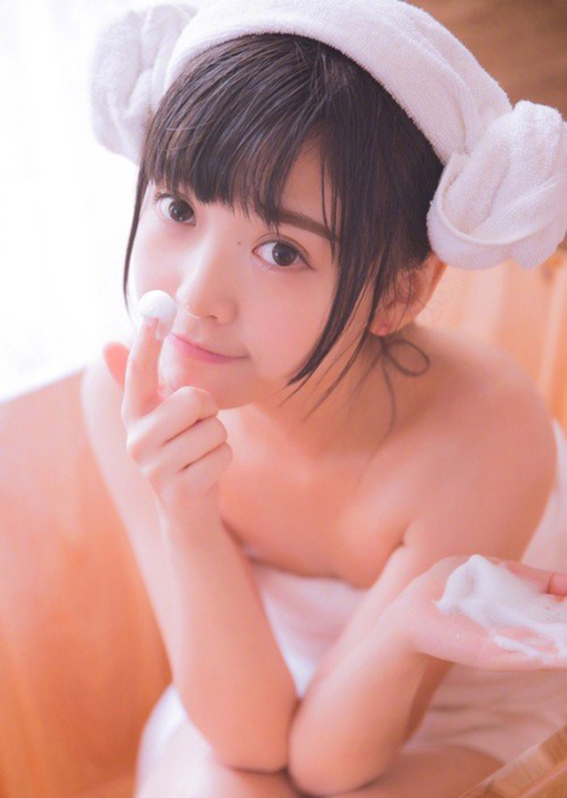 卡哇伊小美女图片 可爱的大眼美女洗澡图片 7