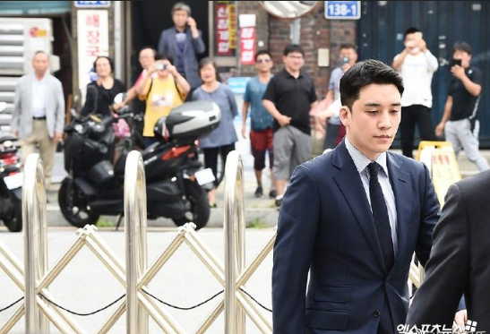 韩国男明星李胜利涉嫌赌博接受警方调查 2