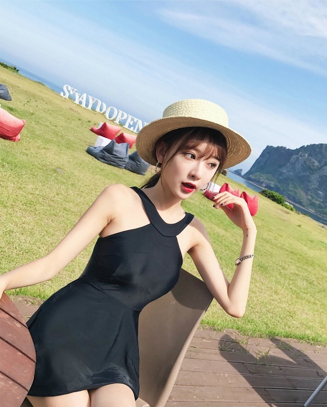 迷人的大长腿美女图片 3