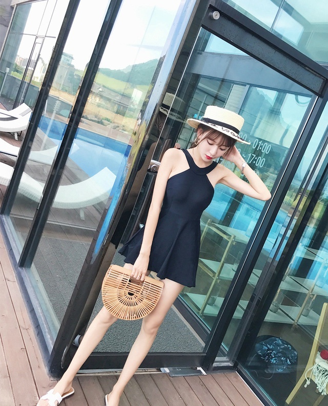 迷人的大长腿美女图片 7