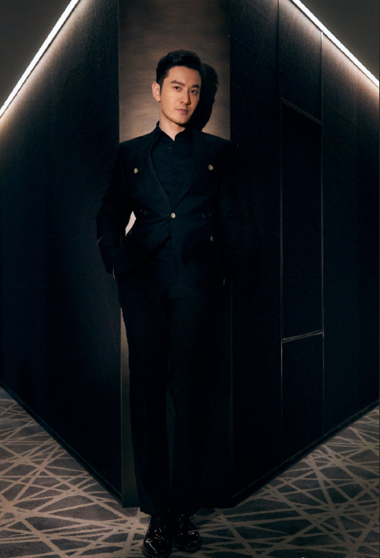 内地男明星霸道总裁黄晓明西服写真图片 2