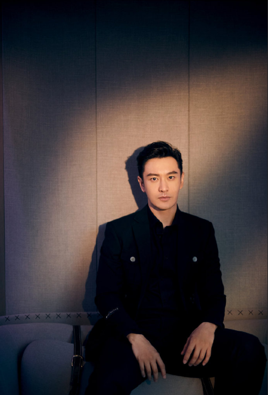内地男明星霸道总裁黄晓明西服写真图片 4