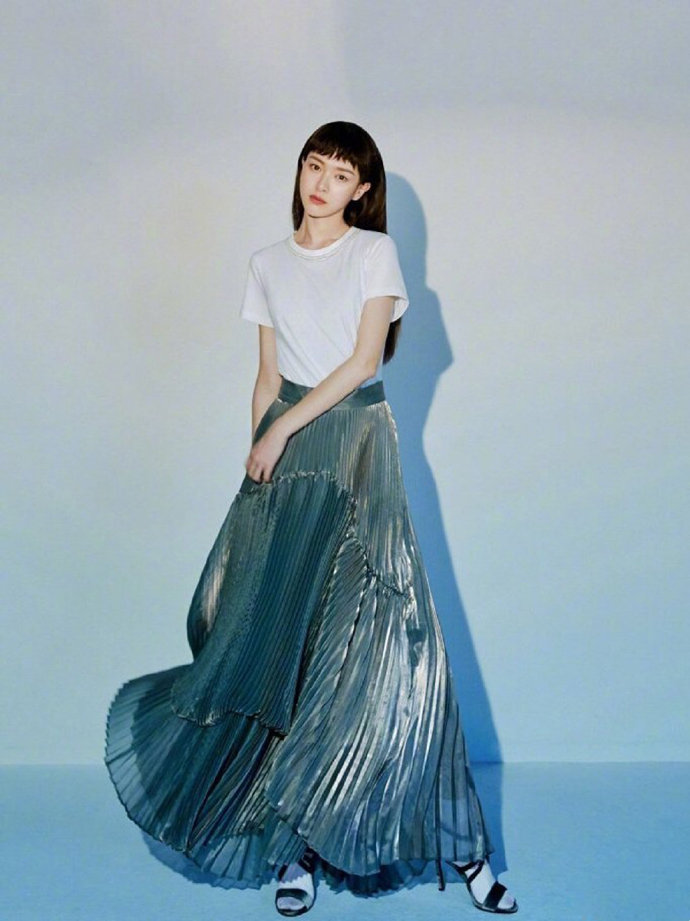 亚洲美女明星齐刘海发型图片 7