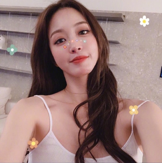 韩国美女图片 韩国女明星冻龄女神韩艺瑟图片 4